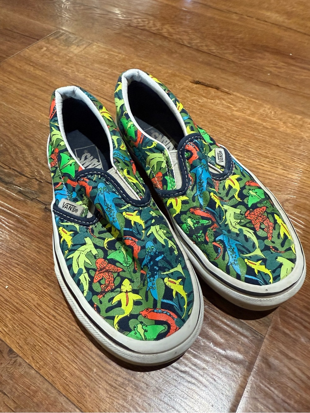 Vans Kids Sea Life Slip-On Sneakers. Size 2.